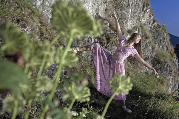 Renata Hazáková dance at home NO 5